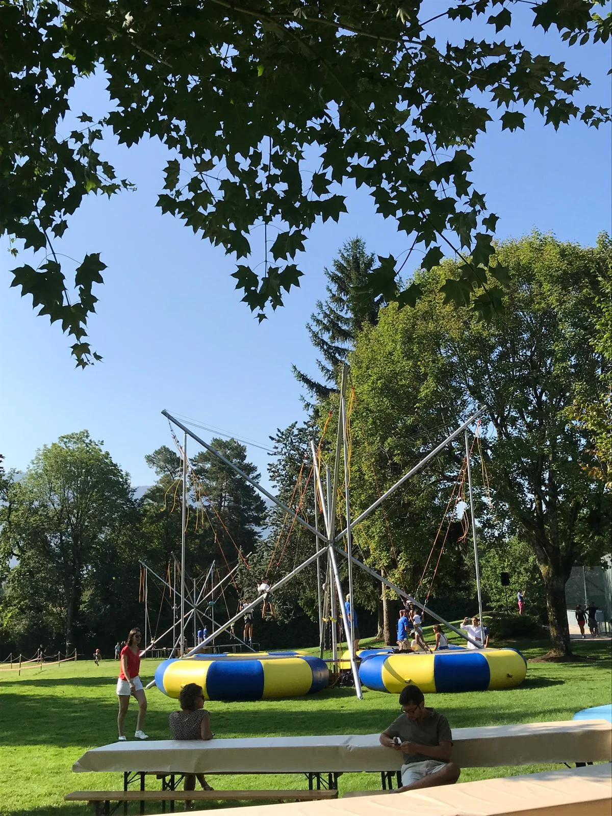 Trampoline avec filet de sécurité